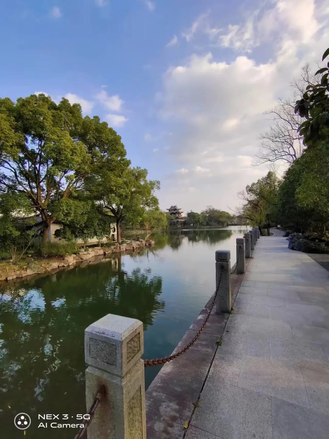 揽胜门 东湖
