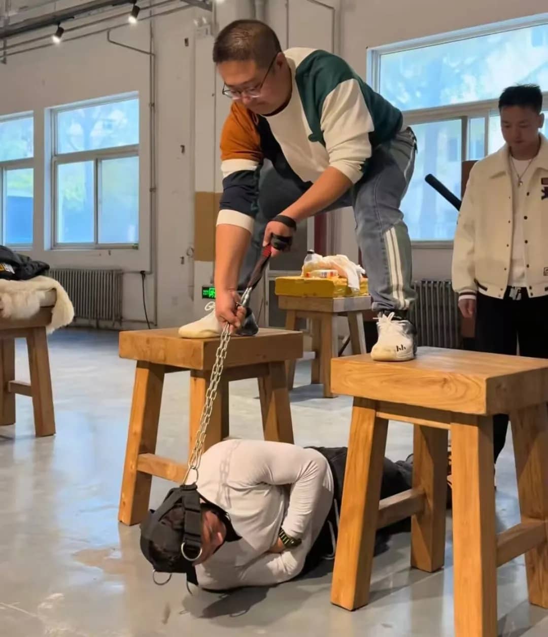 赵鸿刚针对性训练脖子的力量